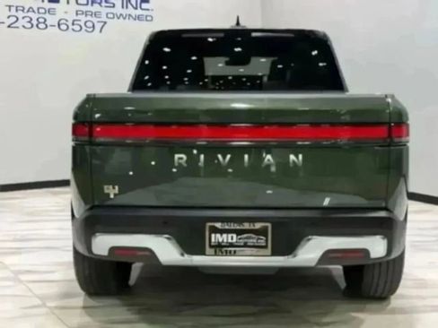 Used 2022 Rivian R1T Adventure image 7