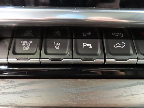 Used 2024 GMC Sierra 2500 SLT w/ SLT Premium Package image 67