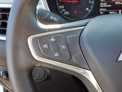 Used 2018 Chevrolet Equinox LS image 16