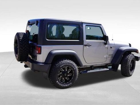 Certified 2018 Jeep Wrangler Sport AWD/4WD image 4