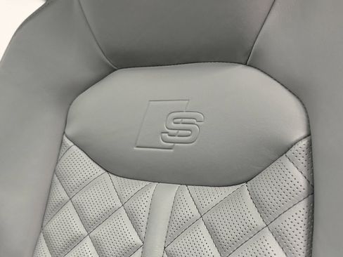 Used 2023 Audi SQ7 Prestige w/ Sport Package AWD/4WD image 19