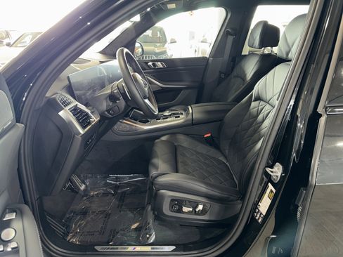 Certified 2025 BMW X7 xDrive40i w/ Executive Package image 19