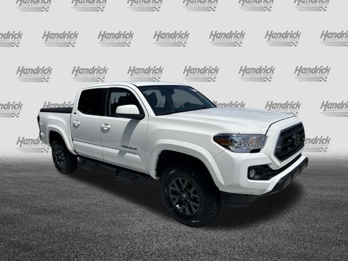 Used 2023 Toyota Tacoma SR5 RWD image 2