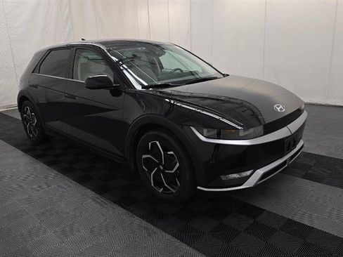Used 2023 Hyundai Ioniq 5 SEL image 3