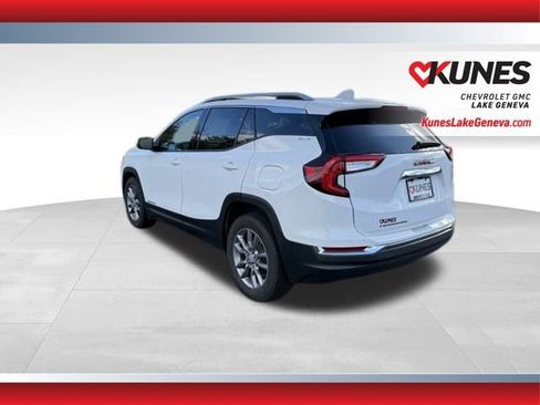 Used 2024 GMC Terrain SLT image 8