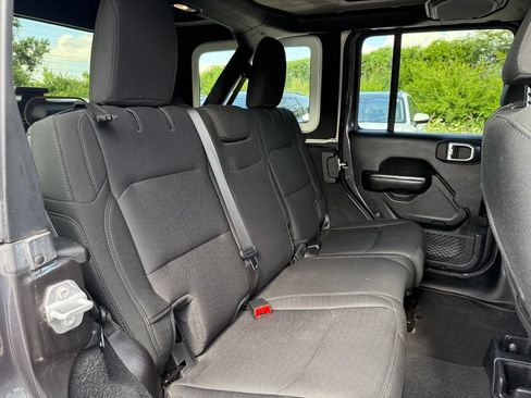 Used 2020 Jeep Wrangler Unlimited Sport AWD/4WD image 19