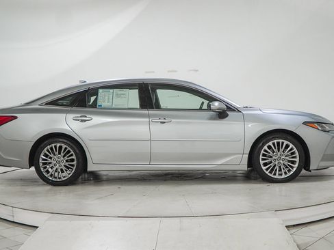 Used 2019 Toyota Avalon Limited w/ Protection Package FWD image 13