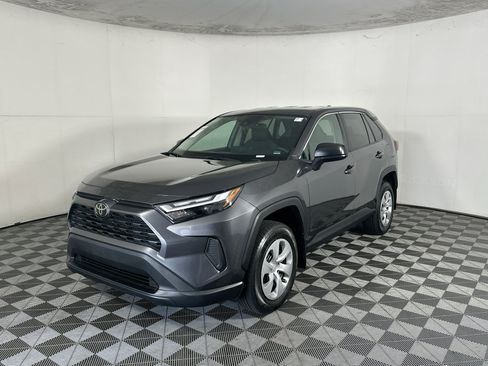 Used 2024 Toyota RAV4 LE FWD image 7