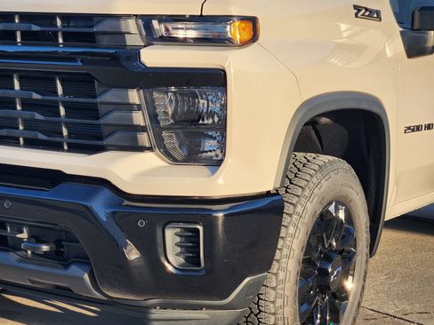 New 2026 Chevrolet Silverado 2500 Custom w/ Custom Value Package AWD/4WD image 6