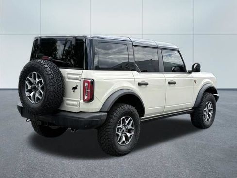 Used 2025 Ford Bronco Badlands AWD/4WD image 3