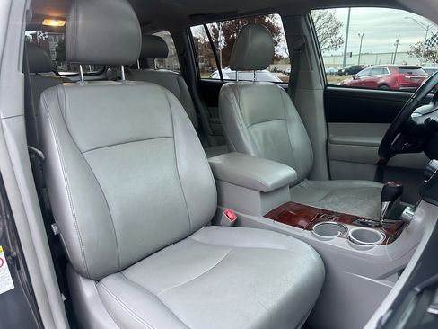 Used 2013 Toyota Highlander Limited image 10