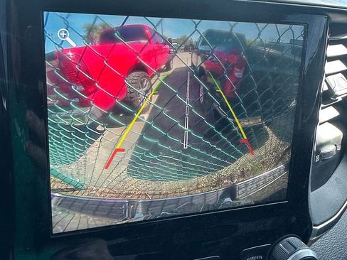 Used 2019 RAM 1500 Laramie image 9