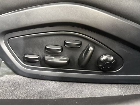 Certified 2020 Porsche Taycan Turbo S AWD/4WD image 39