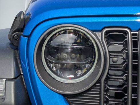 New 2026 Jeep Gladiator Sport AWD/4WD image 10