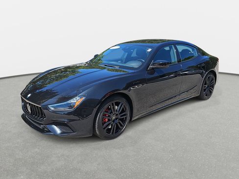 Used 2022 Maserati Ghibli Modena Q4 image 1