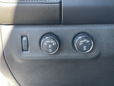 Used 2021 GMC Canyon Denali image 29