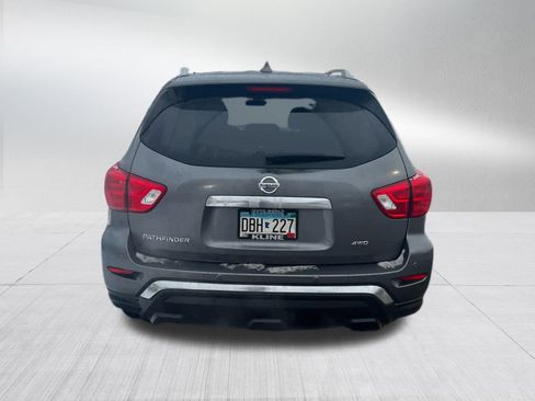 Used 2019 Nissan Pathfinder S image 4