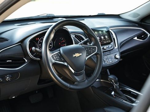 Used 2024 Chevrolet Malibu LT image 20