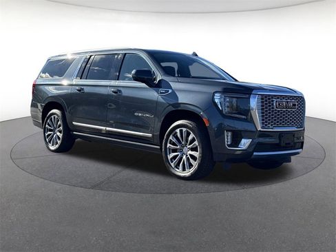 Used 2021 GMC Yukon XL Denali w/ Denali Ultimate Package image 7