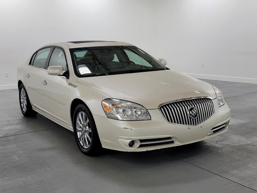 Used 2011 Buick Lucerne CXL FWD image 2