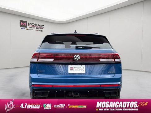 Used 2025 Volkswagen Atlas Cross Sport SEL R-Line AWD/4WD image 4