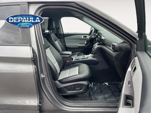 Used 2023 Ford Explorer XLT w/ Equipment Group 202A AWD/4WD image 19