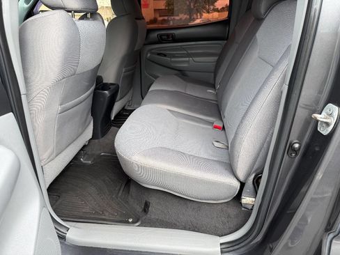 Used 2012 Toyota Tacoma PreRunner image 25