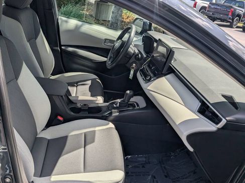 Used 2025 Toyota Corolla LE FWD image 20