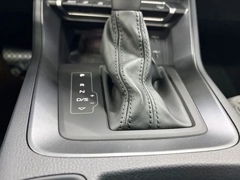 Used 2024 Audi Q3 2.0T Premium AWD/4WD image 28