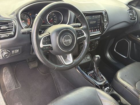 Used 2018 Jeep Compass Limited FWD image 4