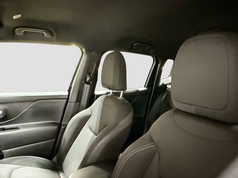 Used 2022 Jeep Renegade Altitude w/ Convenience Group image 23