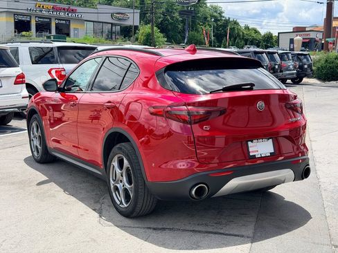 Used 2018 Alfa Romeo Stelvio Sport w/ Quick Order Package 22J Sport AWD/4WD image 4