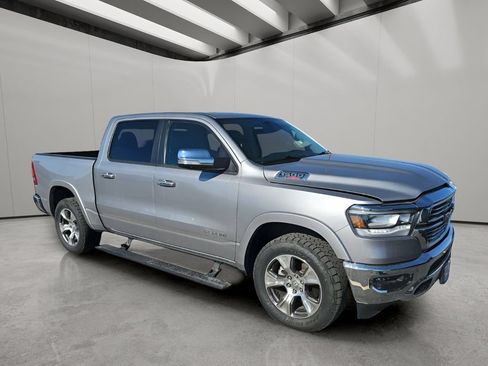 Used 2022 RAM 1500 Laramie AWD/4WD image 5
