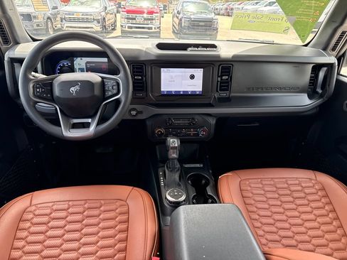 Used 2022 Ford Bronco 4-Door AWD/4WD image 6