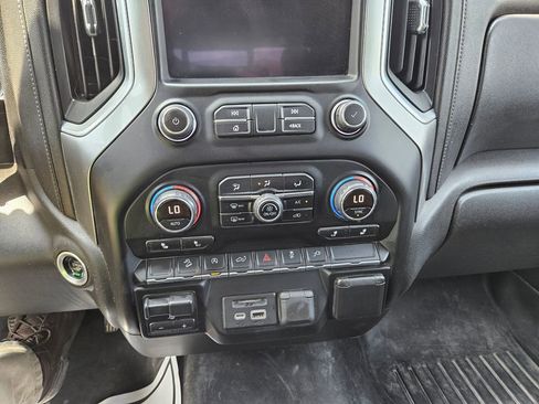 Used 2019 Chevrolet Silverado 1500 LT w/ All-Star Edition AWD/4WD image 13