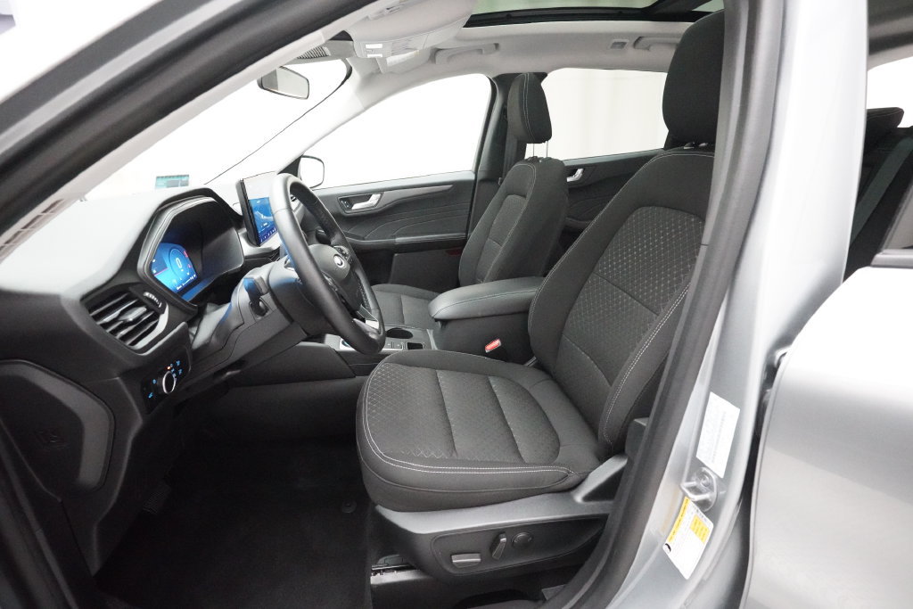 Used 2024 Ford Escape Active w/ Tech Pack #2 AWD/4WD image 7