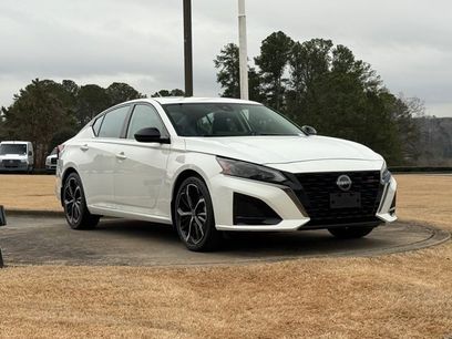 Used 2023 Nissan Altima 2.5 SR w/ SR Premium Package