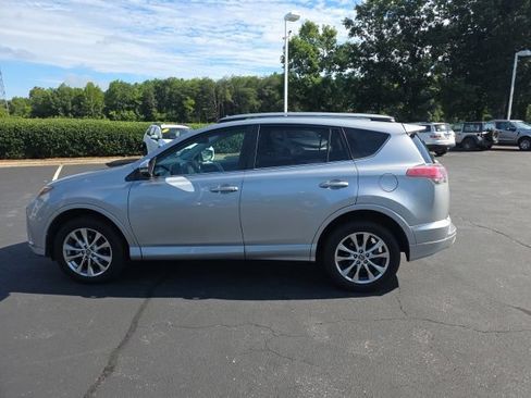 Used 2018 Toyota RAV4 Platinum AWD/4WD image 9