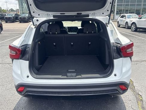 Certified 2024 Chevrolet Trax RS w/ Driver Confidence Package FWD image 23