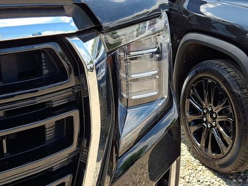 Certified 2023 GMC Yukon SLE w/ Gmc Pro Safety Plus Package AWD/4WD image 36