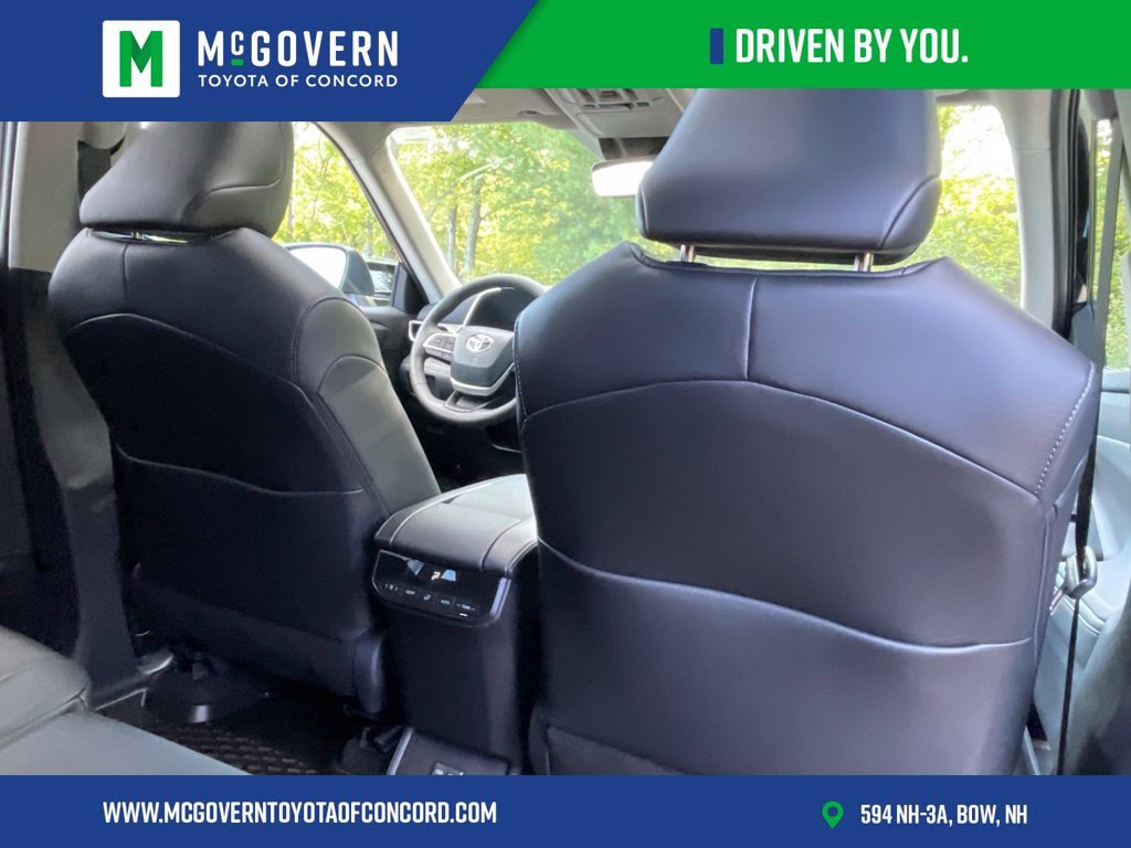 Used 2026 Toyota Highlander XLE AWD/4WD image 36