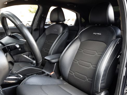 Used 2023 Kia Forte GT-Line w/ GT-Line Technology Package FWD image 4