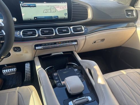 Used 2025 Mercedes-Benz GLS 63 AMG 4MATIC image 10