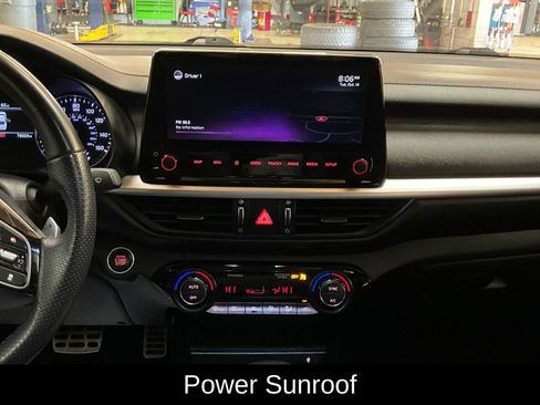 Used 2022 Kia Forte GT w/ GT2 Package image 9