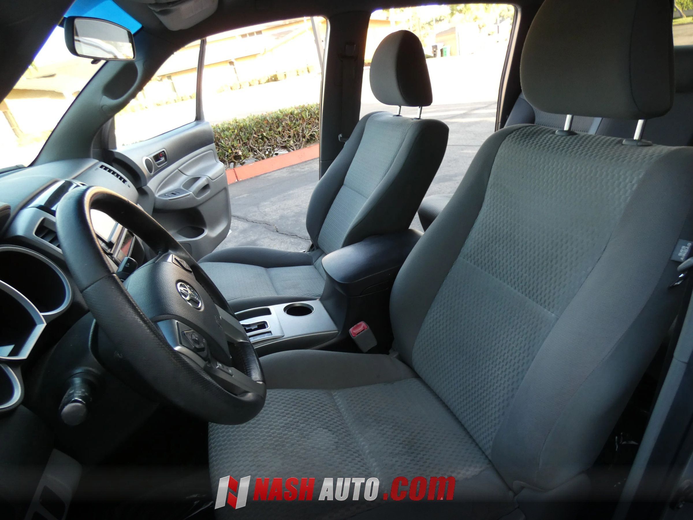 Used 2015 Toyota Tacoma PreRunner w/ SR5 Package RWD image 41