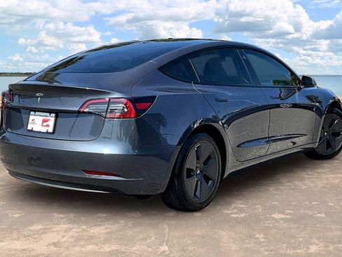 Used 2023 Tesla Model 3 Standard Range RWD image 4