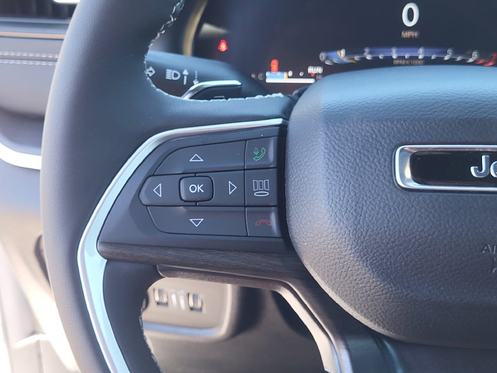 New 2026 Jeep Grand Cherokee Altitude AWD/4WD image 18