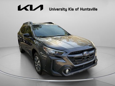 Used 2024 Subaru Outback Premium image 1