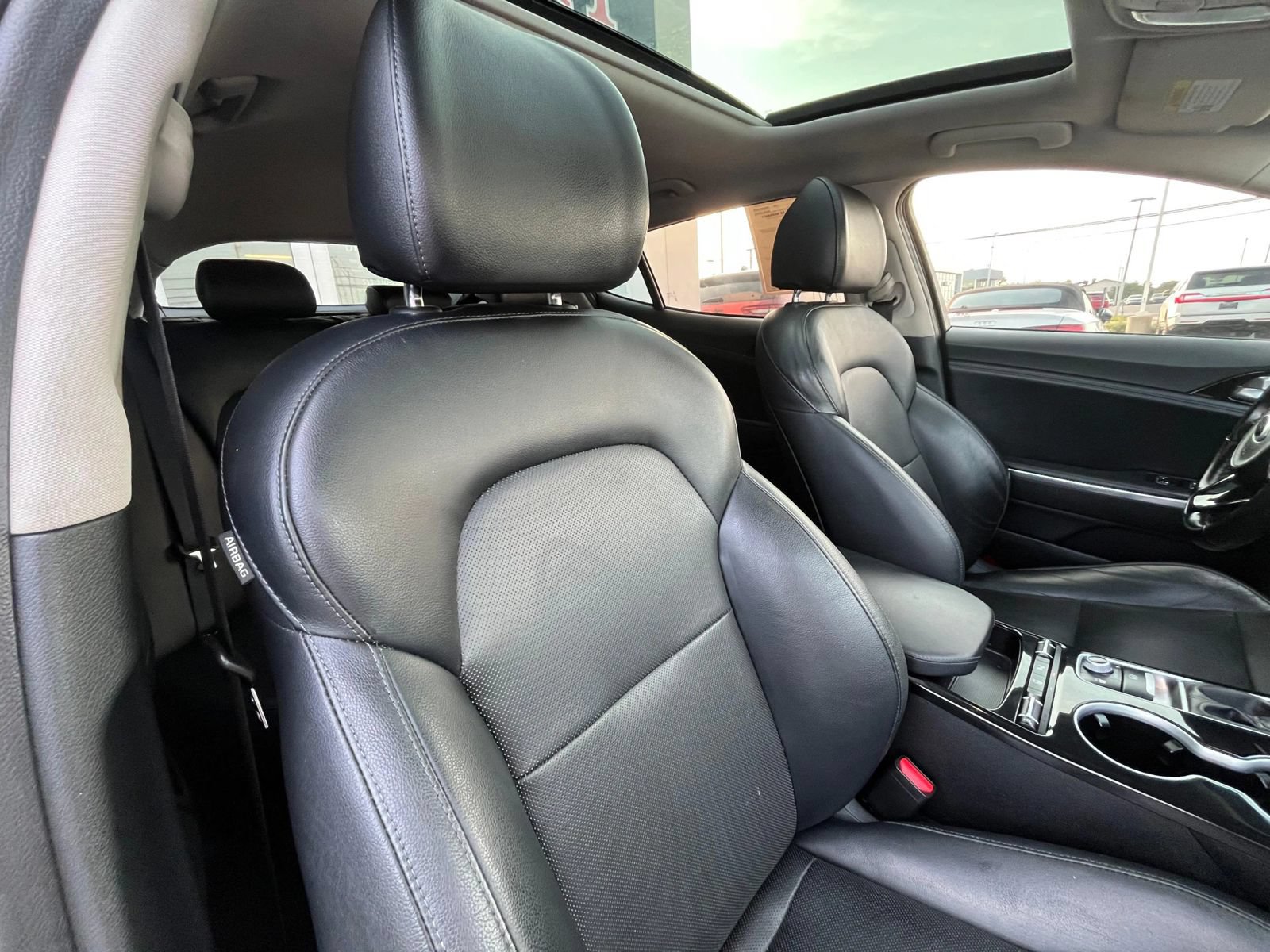 Used 2018 Kia Stinger Premium RWD image 29