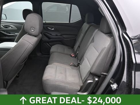 Used 2023 Chevrolet Traverse LT image 18